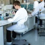 Laboritool punane, kõrgus 400-510 mm, GL85B9103-R - Image 7