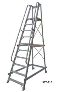 Стремянка 10-ступенчатая, высота платформы 2520 мм, SKKTT310