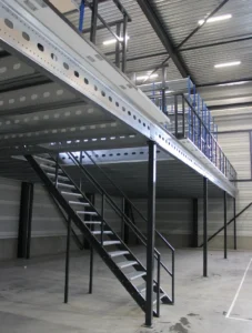 Самостоятельная металлическая антресоль, 26 м2, H3400 мм, 300 кг/м2, новая — изображение 2